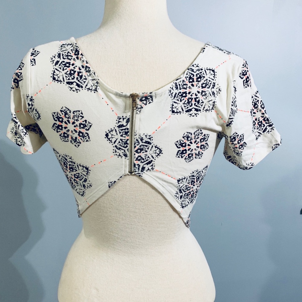 NWT. Charlotte Russe crop top.